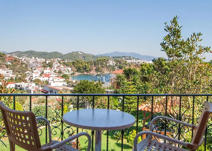 Olga 3* Megali Ammos (Skiathos)