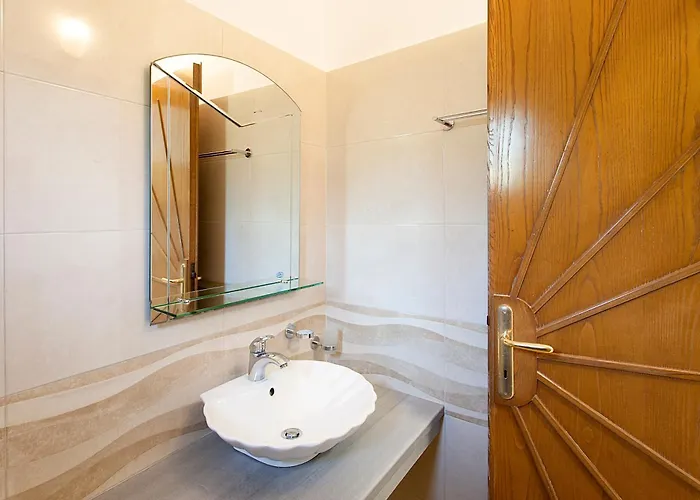 Olga 3* Megali Ammos (Skiathos)